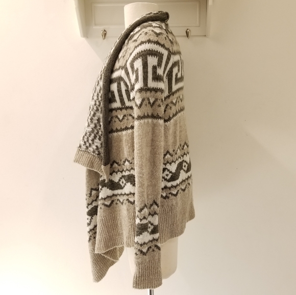 Abercrombie & Fitch Brown & Cream Aztec Print Waterfall Front Cardigan XS-S - Picture 3 of 12